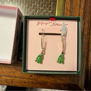 NIB! Betsey Johnson Festive Green Tree Earrings